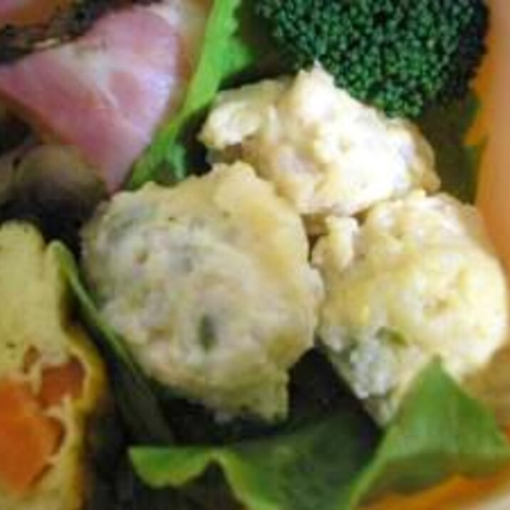お弁当にも なべ用の鶏団子 レシピ 作り方 By ぽんた0479 楽天レシピ お弁当にも なべ用の鶏団子 レシピ 作り方 By ぽんた0479 楽天レシピ
